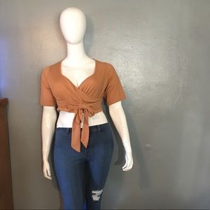 Prettylittlething crop top